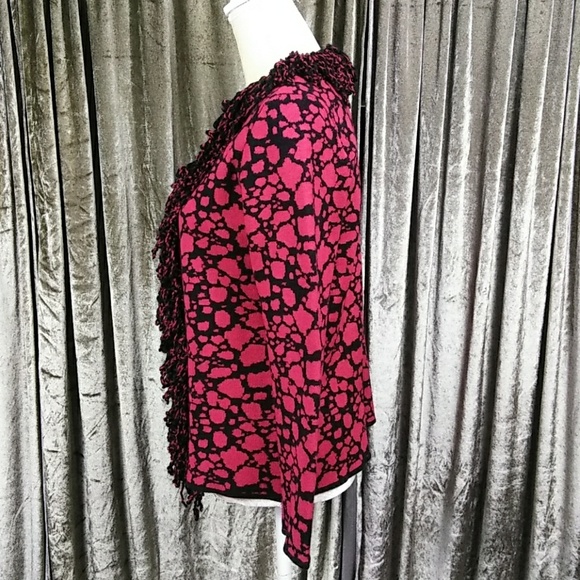 Size Medium Petite Ruby Rd Red/Black Sweater - Picture 6 of 8